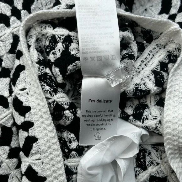 🆕 FARM Rio 🧿 NWT Patch Crochet Black & White Monochrome Mini Dress - Size L - Picture 15 of 16